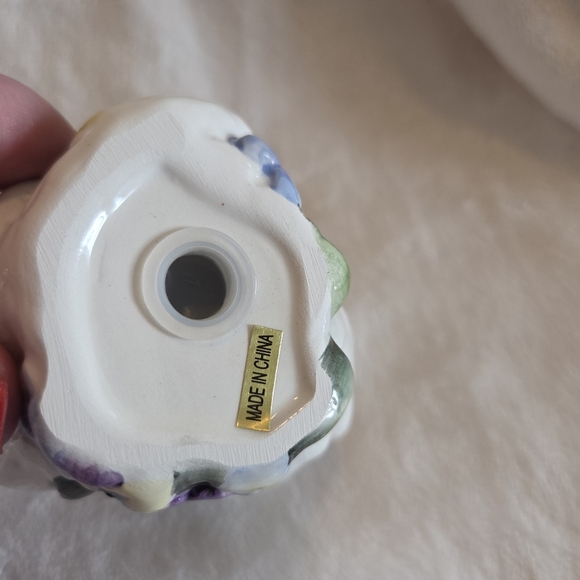 Andrea by Sadek Playful Baby Bunny Rabbits w/Hydrangeas Salt and Pepper Shakers - Picture 10 of 12